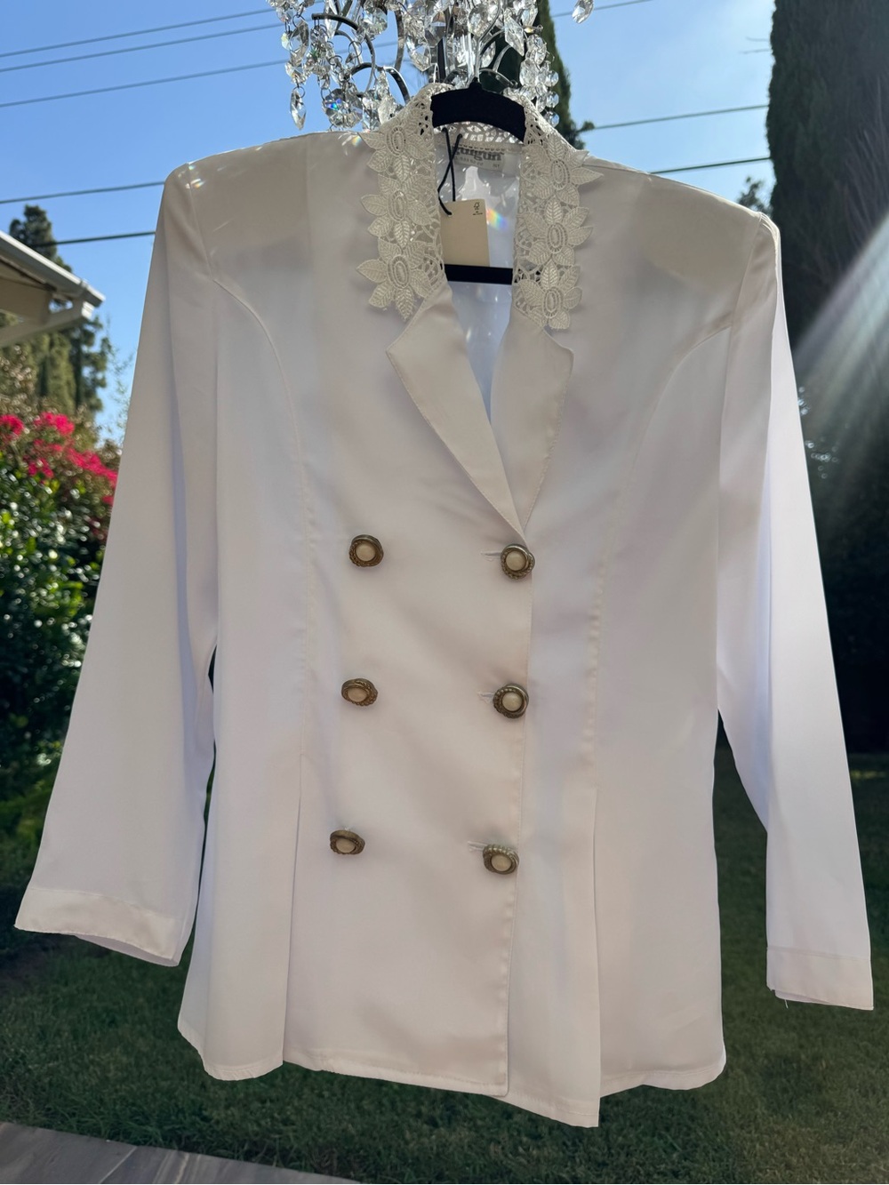 White Double-Breasted Lace Collar Women's Blazer